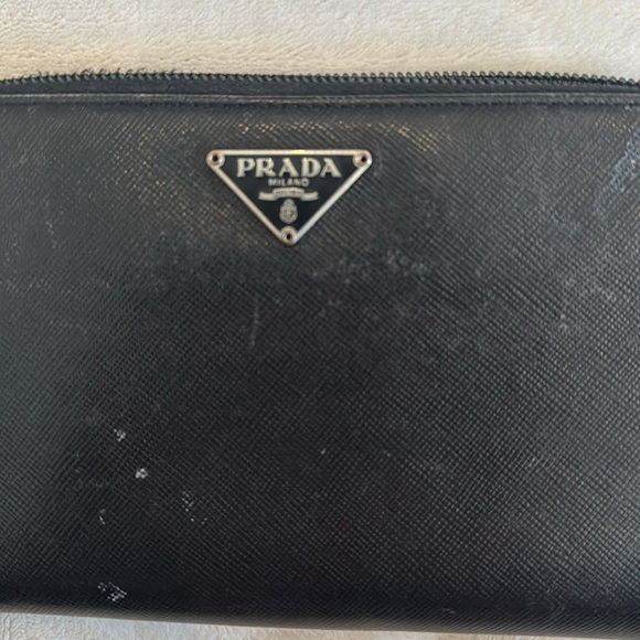 Prada Black Leather Zip Wallet in Black - Picture 8 of 11